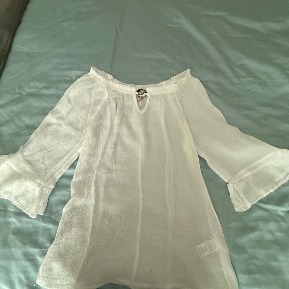 Elegant White Off-Shoulder Women's Top